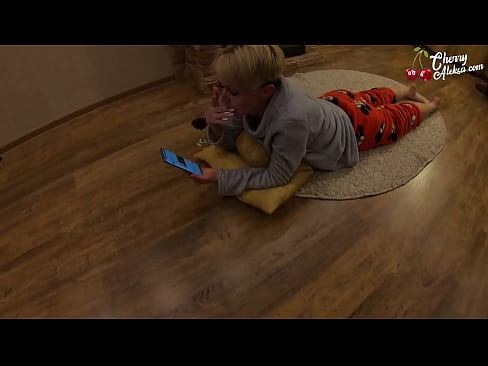 ❤️ I-Blonde ephambeneyo imunca iDick eNkulu efunxayo kwaye iqhwaba phezu kwayo - isondo leempundu Amanyala kwi-xh.superpornpics.ru ️❤